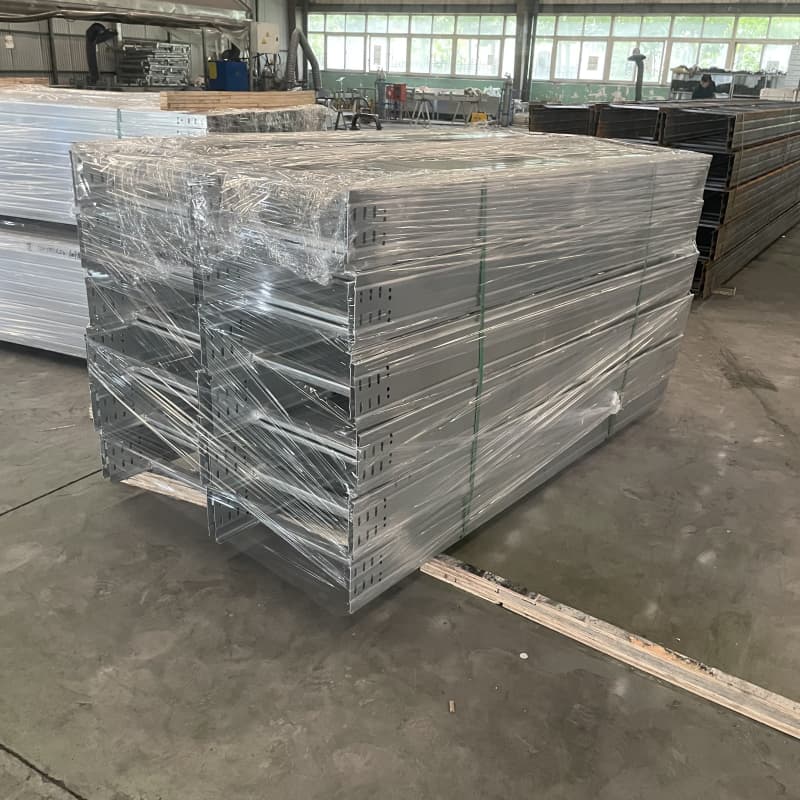 Personalização de caminhos de cabos em alumínio