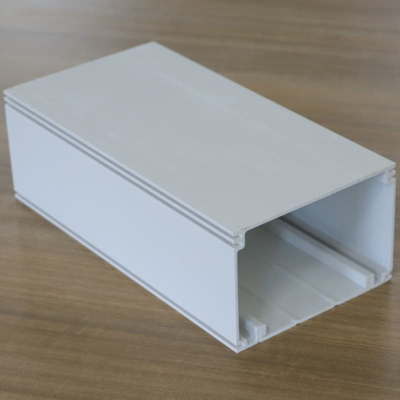 Tabuleiro de cabos de plástico de polímero