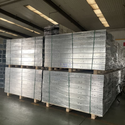 Aquisição de caminhos de cabos perfurados