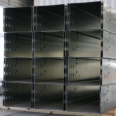 Tabuleiros de cabos ranhurados no atacado