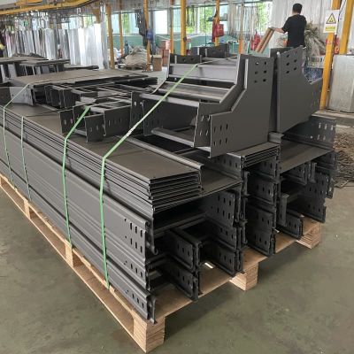 Bandeja de cabo à prova de fogo e entroncamento