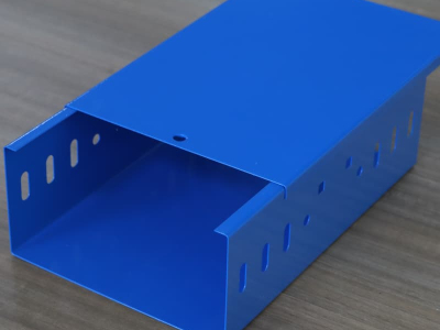 Placa de tampa da bandeja de cabo