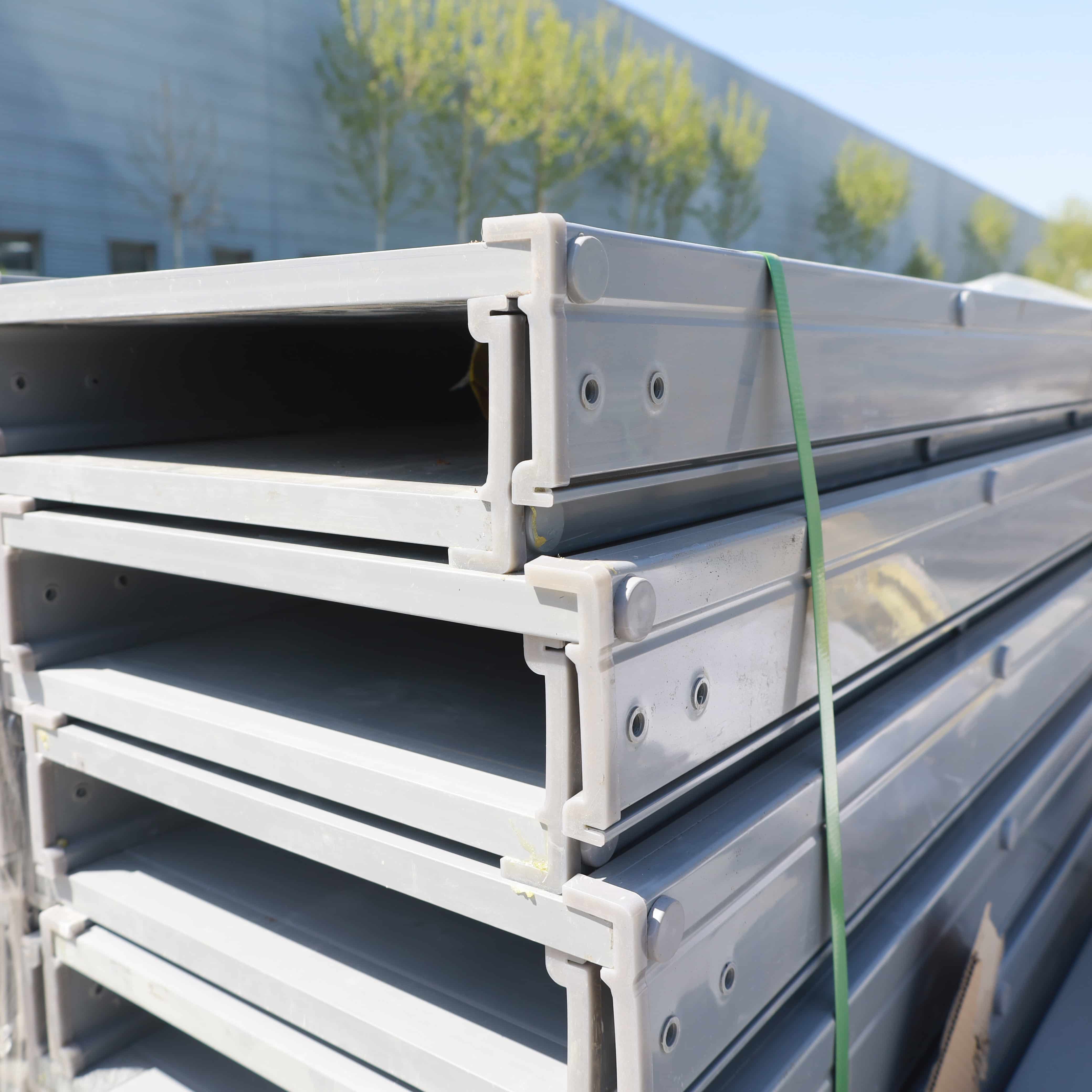 Vão da calha de cabos