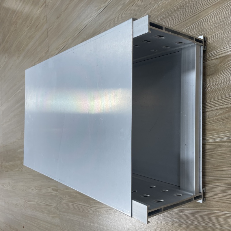 Suporte para caminho de cabos de camada dupla