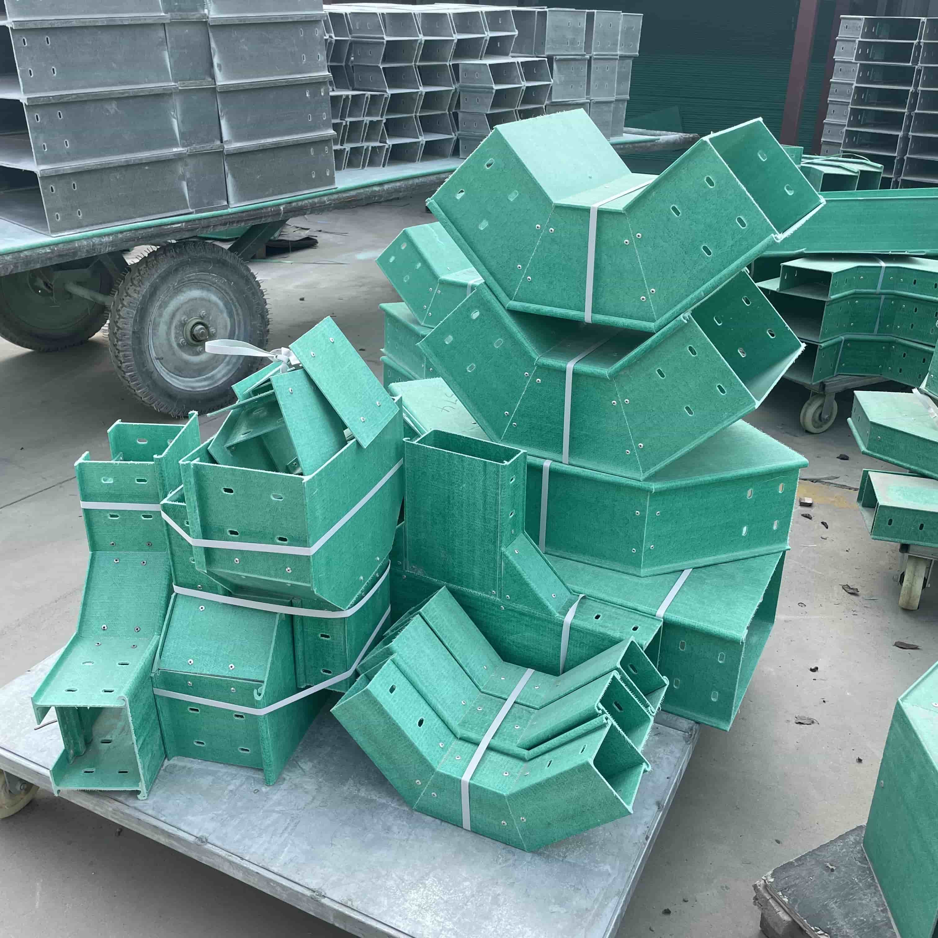 Tabuleiro de cabos em fibra de vidro